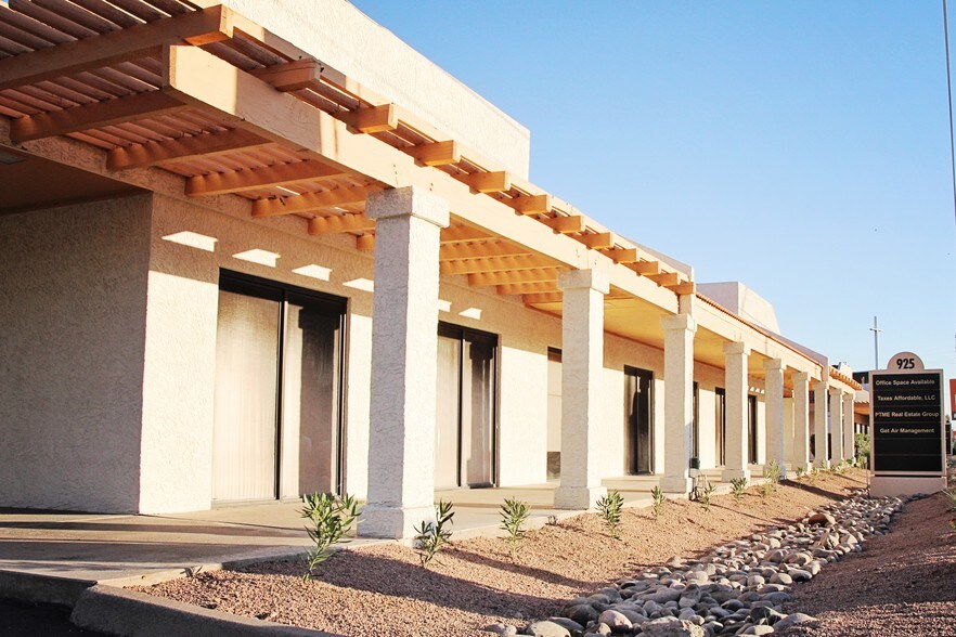 More Photos Of 925 N Stapley Dr, Mesa Office For Lease