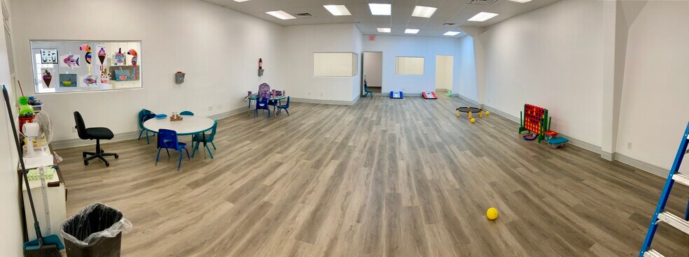 More Photos Of 5312 Elm St, Houston Office For Lease