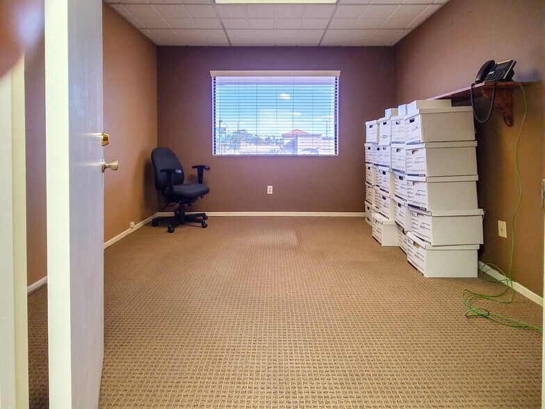 More Photos Of 1344 W 6th St, Corona Office For Sale
