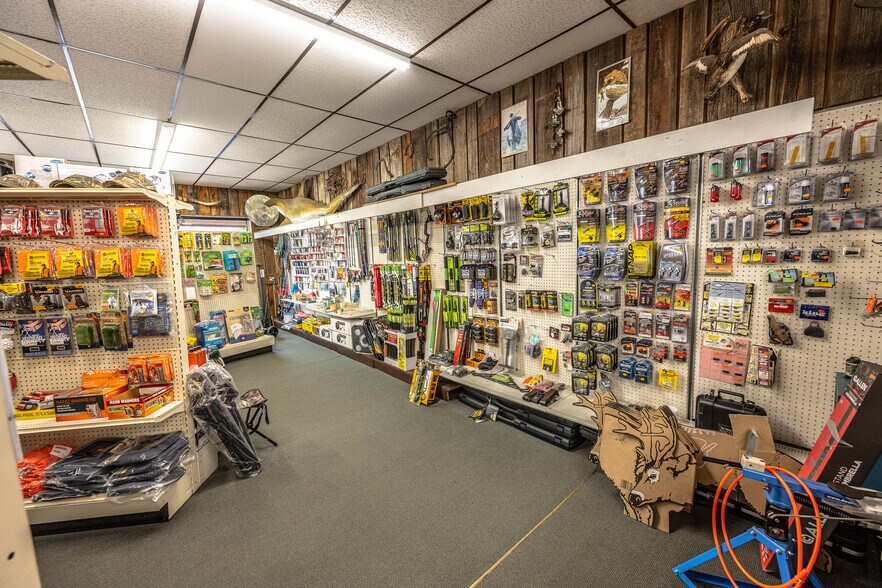 More Photos Of 300 S 2nd St, Lincoln General Retail For Sale