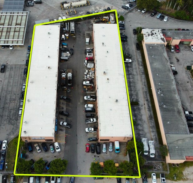 More Photos Of 3700 NW South River Dr, Miami Warehouse For Lease