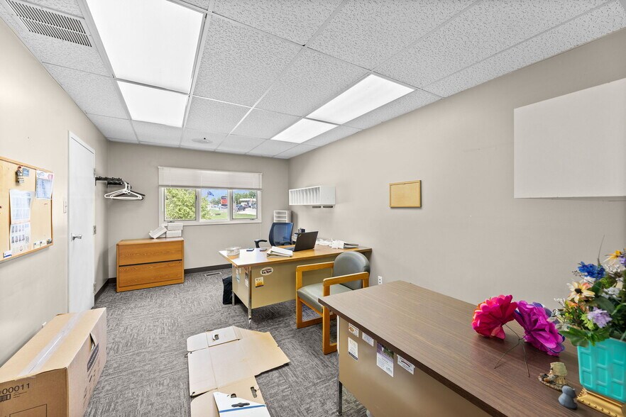 More Photos Of 202 S 9th St, Humboldt General Retail For Sale