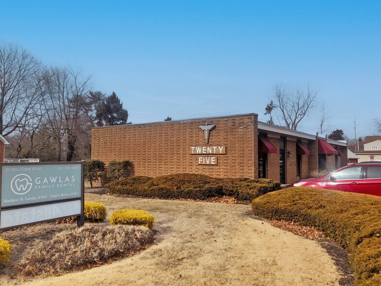 More Photos Of 25 Milltown Rd, Wilmington Storefront Retail Office For Lease