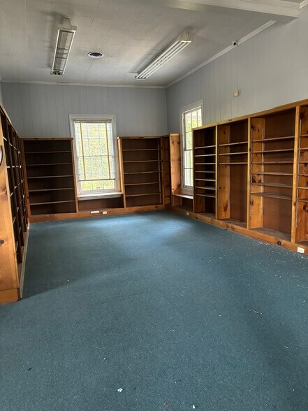 More Photos Of 205 Harry C Raysor Dr, Saint Matthews Office For Sale