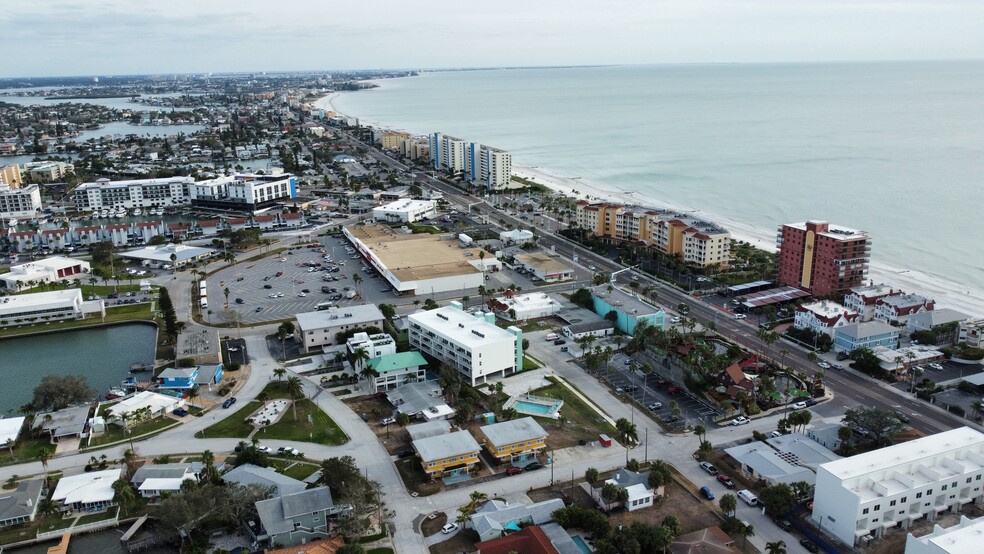 Primary Photo Of 15398 2nd St E, Madeira Beach Apartments For Sale