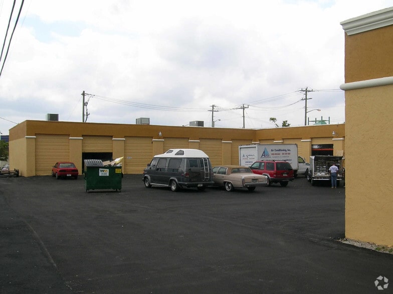 More Photos Of 160 NW 24th St, Boca Raton Warehouse For Lease
