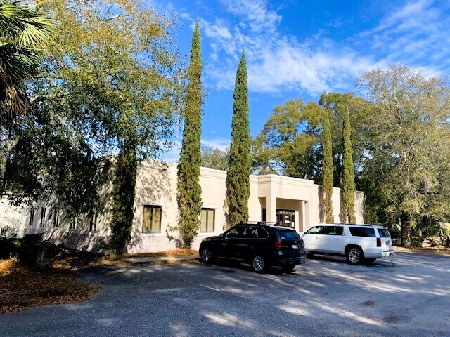 More Photos Of 451 Jessen Ln, Charleston Flex For Lease