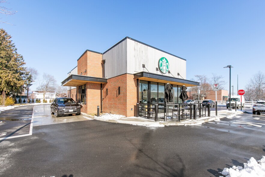 More Photos Of 2061 Jericho Tpke, Commack General Retail For Sale