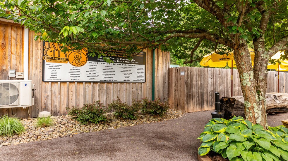 More Photos Of 184 Jamison City Rd, Benton Restaurant For Sale