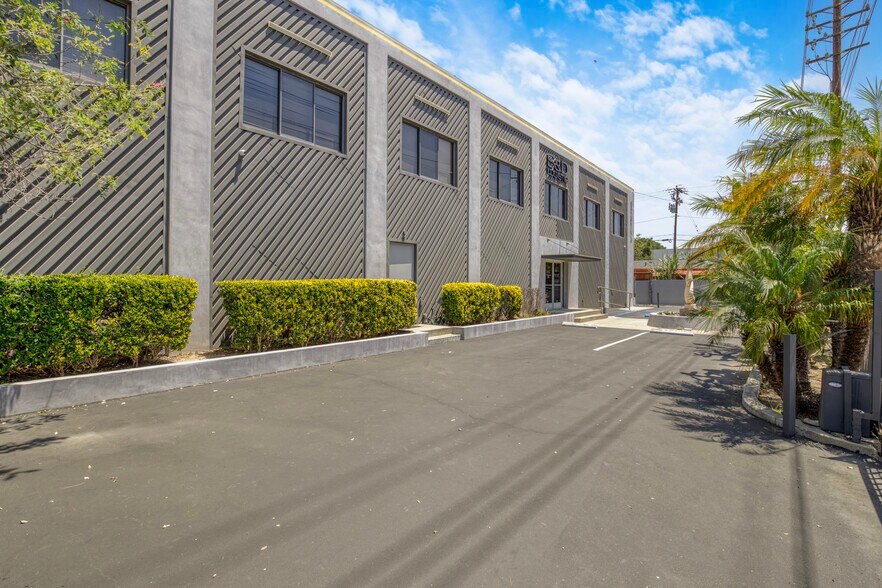 More Photos Of 9323 Rush St, South El Monte Manufacturing For Sale