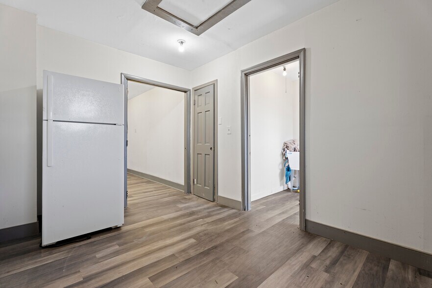More Photos Of 300 Range St, Marshall Multifamily For Sale