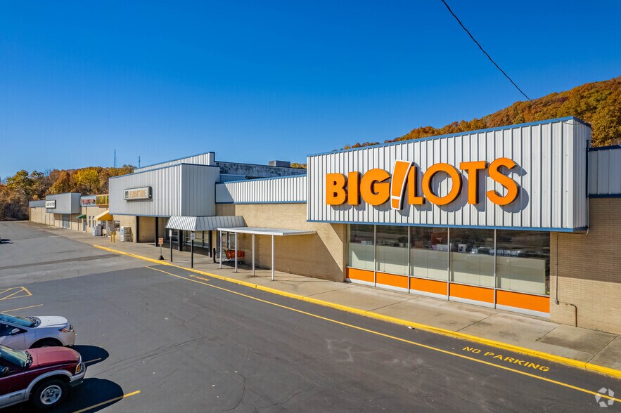 More Photos Of 697 Allegheny Blvd, Franklin Unknown For Lease