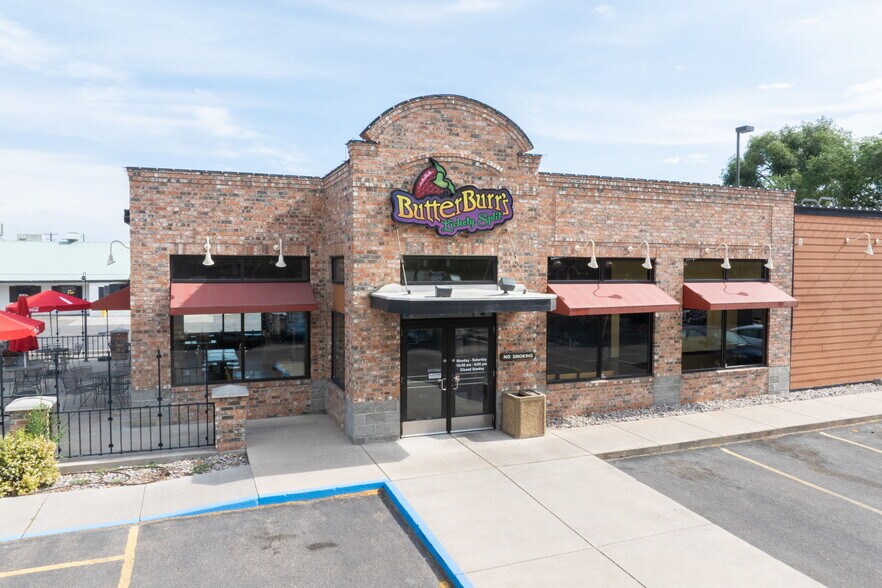 More Photos Of 1138 Yellowstone, Pocatello Restaurant For Sale