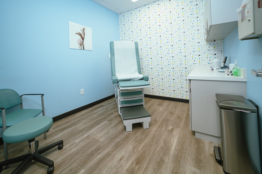 More Photos Of 231 S Herlong Ave, Rock Hill Medical For Lease