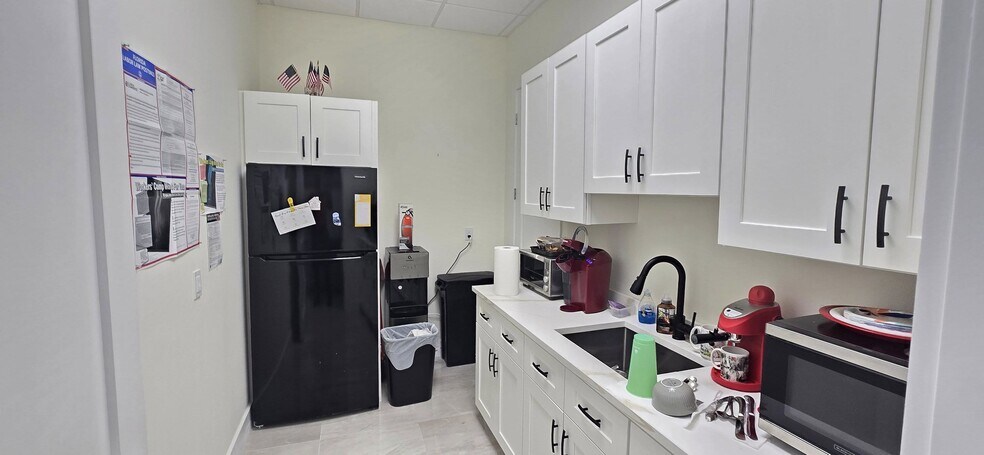 More Photos Of 9200 Belvedere Rd, Royal Palm Beach Office For Sale