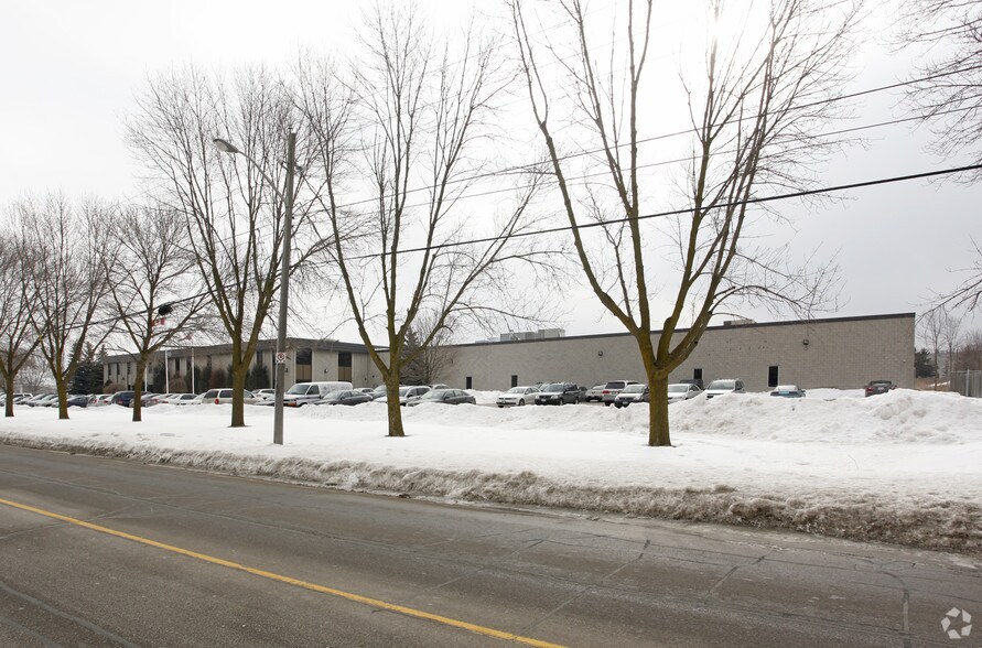 Primary Photo Of 245 Edward St, Aurora Manufacturing For Sale