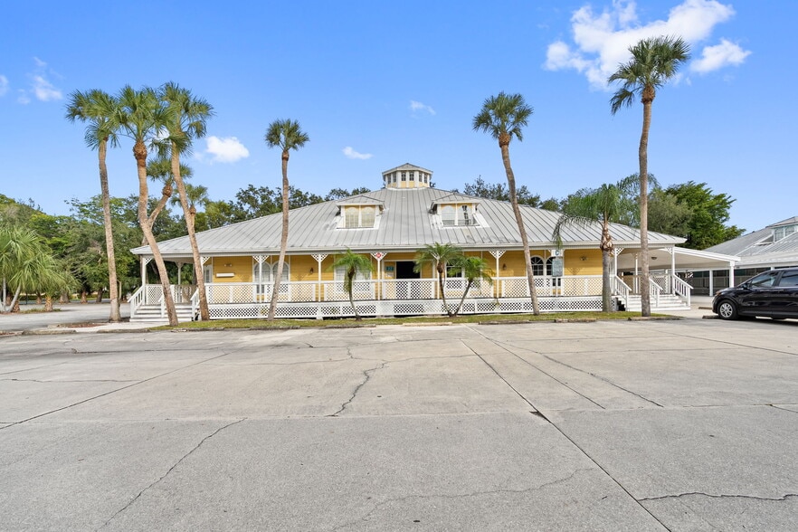 Primary Photo Of 1342 Colonial Blvd, Fort Myers Office For Lease
