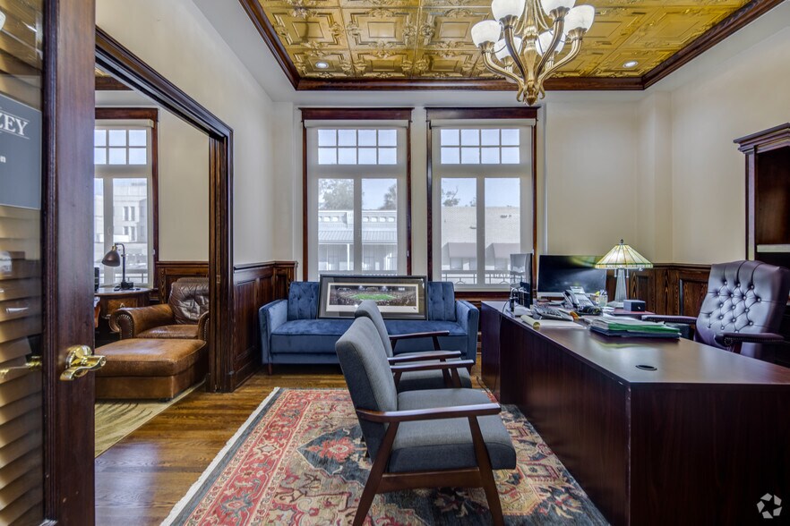 More Photos Of 110 W Indiana Ave, Deland Office For Sale