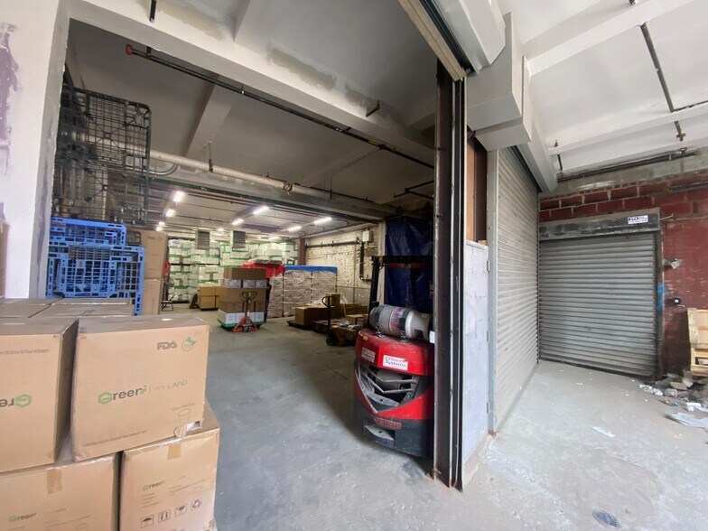 More Photos Of 264 41st St, Brooklyn Warehouse For Lease
