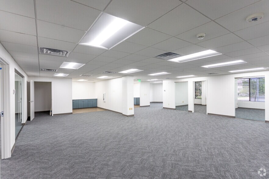 More Photos Of 2505 21st Ave S, Nashville Office For Lease
