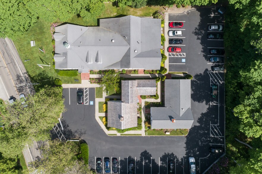 More Photos Of 683 Main St, Osterville Office For Sale
