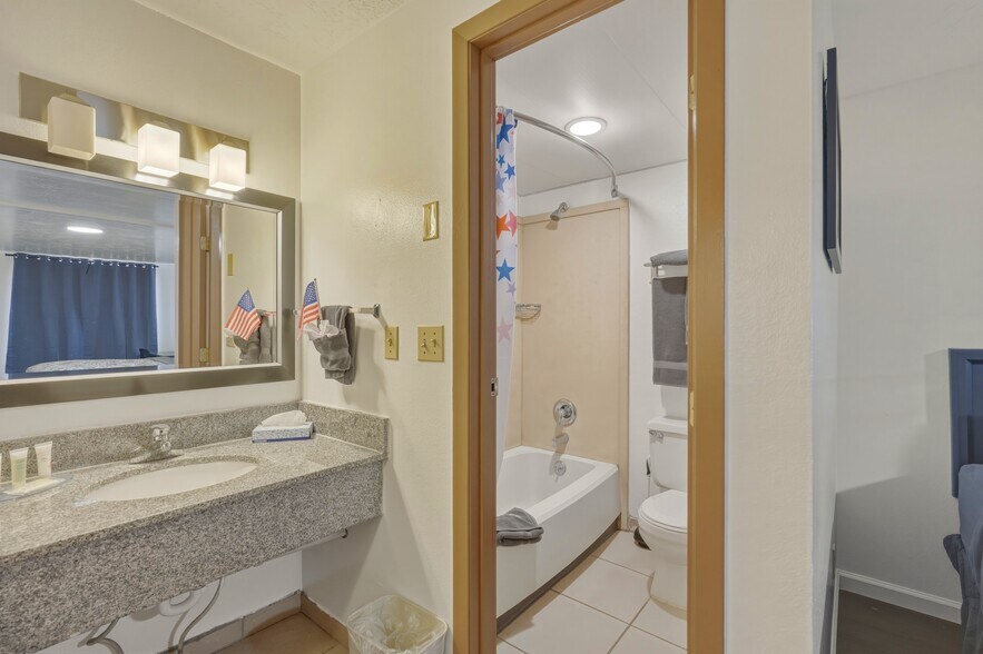 More Photos Of 311 E Main St, Vernal Hotel For Sale