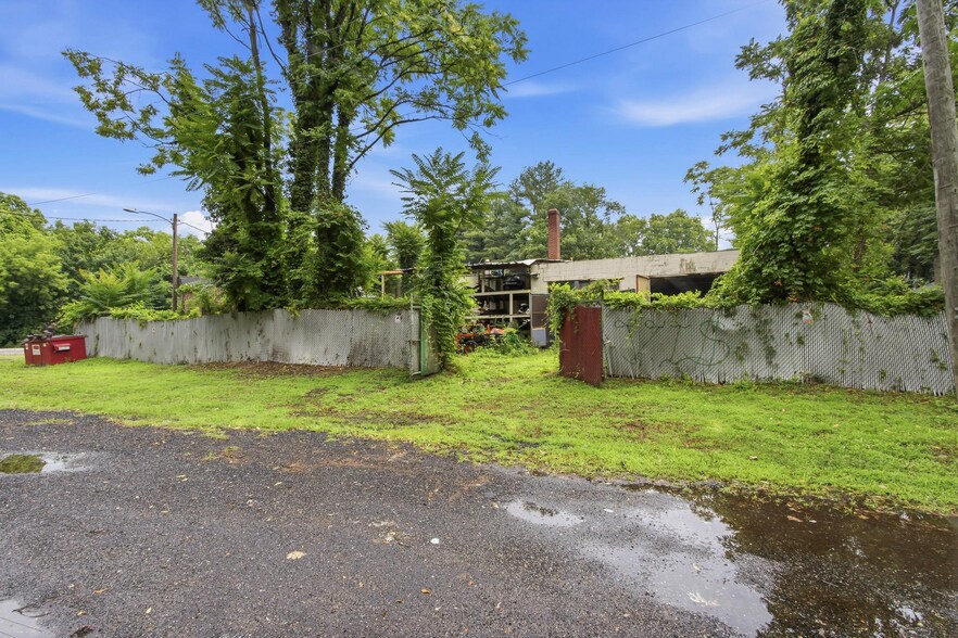 More Photos Of 344 Indian Ave, Bridgeton Auto Repair For Sale