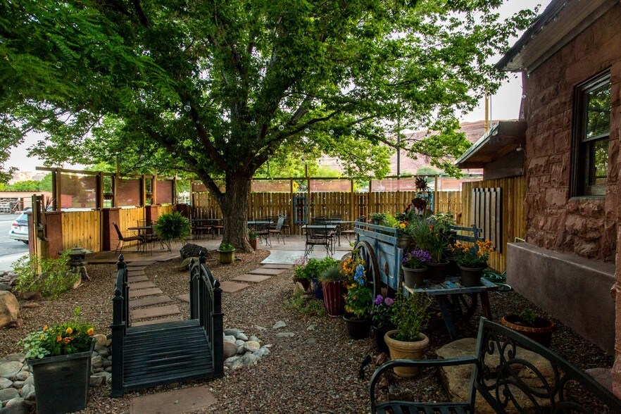 More Photos Of 218 N 100 W, Moab Restaurant For Sale