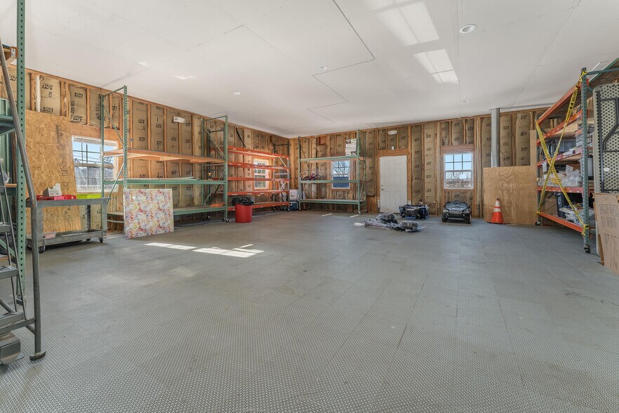 More Photos Of 615 3rd Ave, Alpha Freestanding For Sale