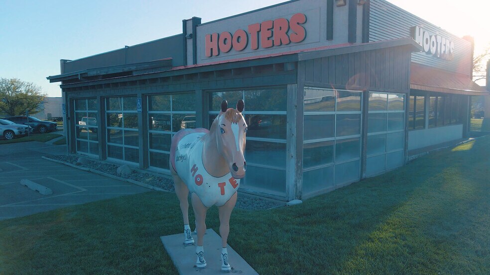 More Photos Of 8101 W I-40, Amarillo Restaurant For Lease