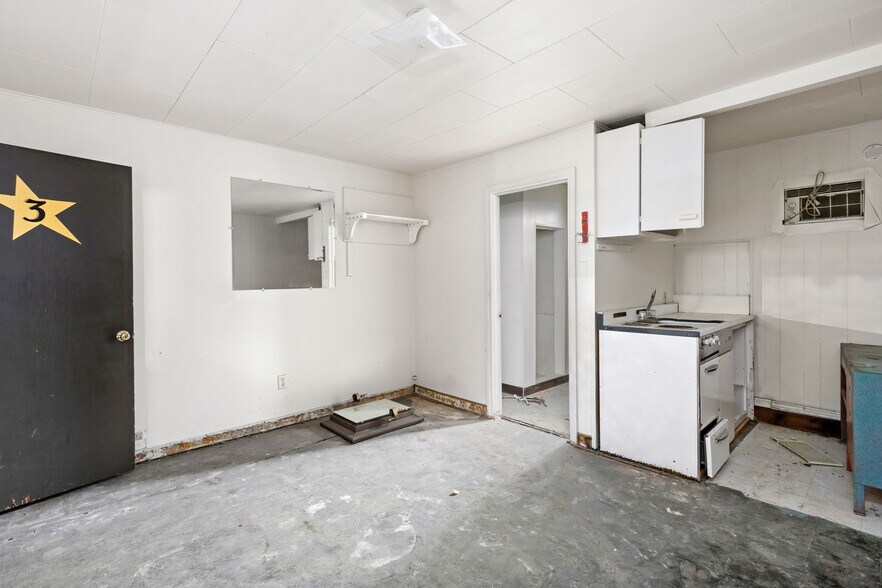More Photos Of 1521 1st Ave NW, Great Falls Hotel For Sale