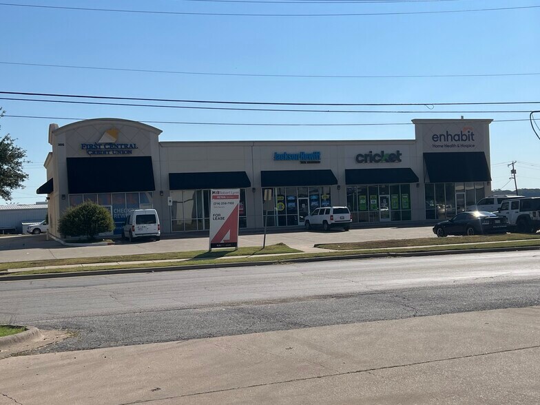 More Photos Of 305 Coke Ave, Hillsboro Unknown For Lease