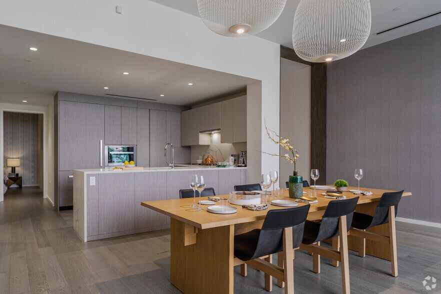 More Photos Of 3709 College Point Blvd, Flushing General Retail For Lease