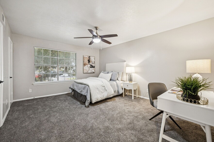 More Photos Of 15545 El Estado Dr, Dallas Multifamily For Sale