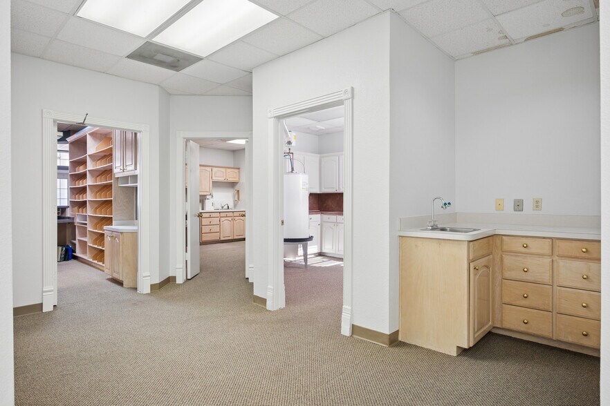 More Photos Of 6407 Colleyville Blvd, Colleyville Medical For Lease