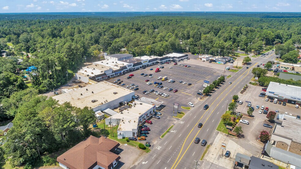 More Photos Of 1555 Whiskey Rd, Aiken Unknown For Lease