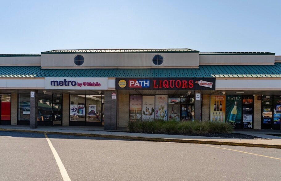 More Photos Of 264-350 Middle Country Rd, Coram Unknown For Lease