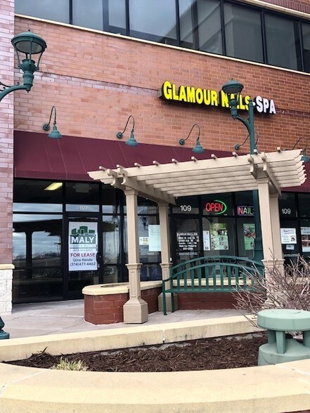 More Photos Of 215-227 N Stadium Blvd, Columbia Unknown For Lease