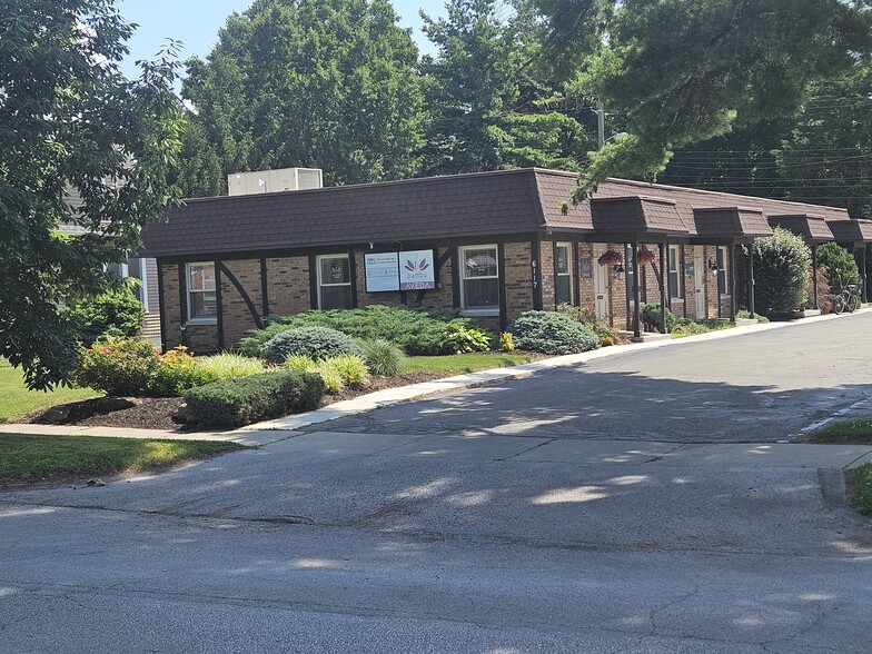 Primary Photo Of 6117 N College Ave, Indianapolis Medical For Lease