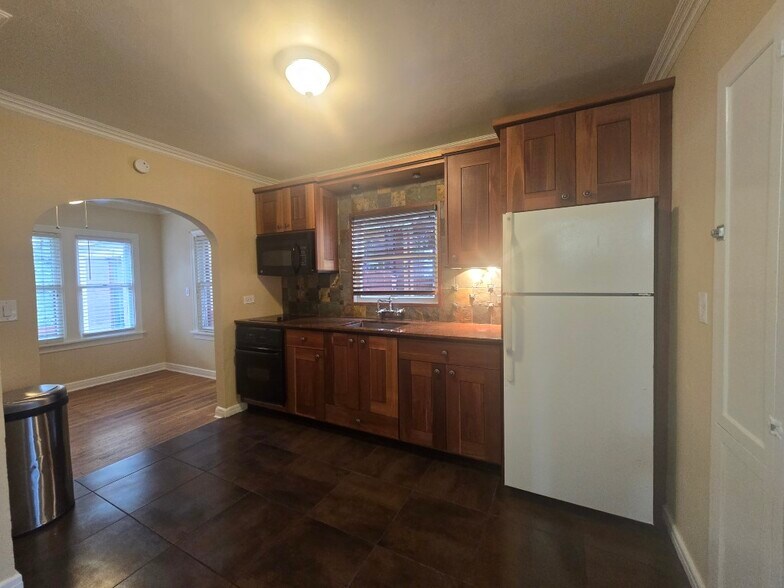 More Photos Of 819 W Gurley St, Prescott Apartments For Sale