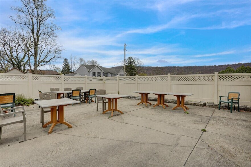 More Photos Of 16 Columbia Ave, Reading Restaurant For Sale