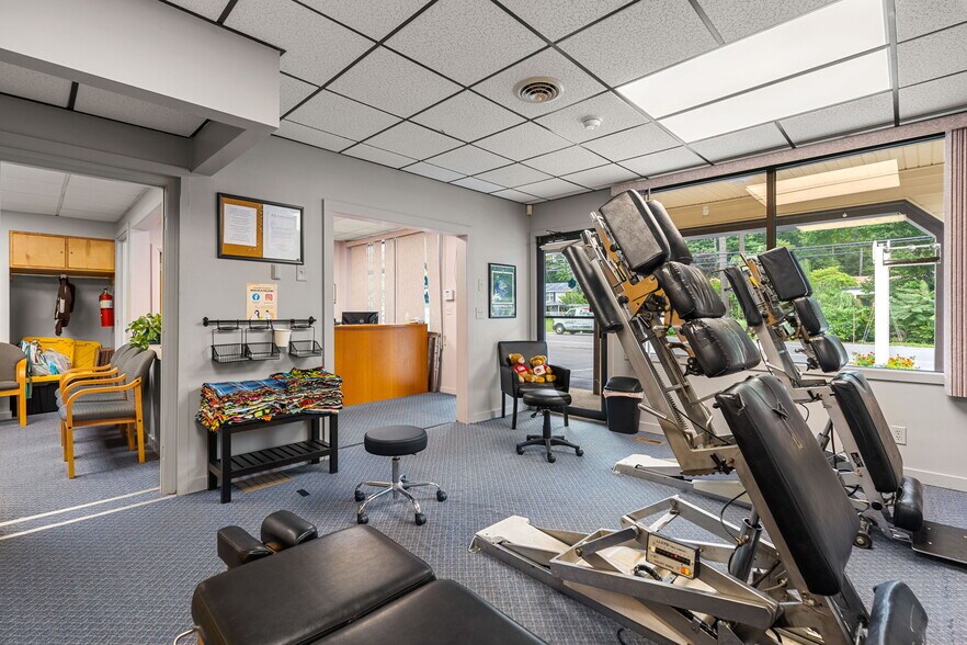More Photos Of 859 Washington St, Easton Office For Lease