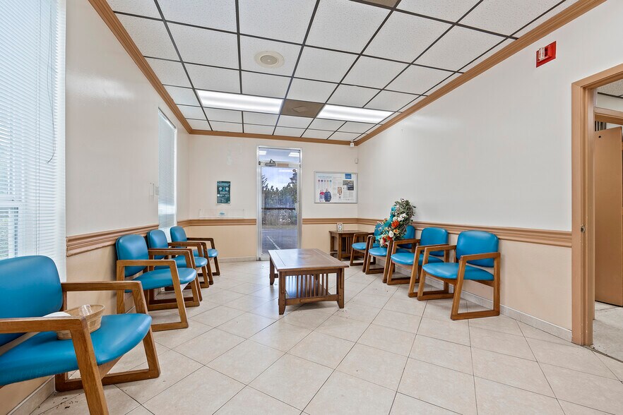More Photos Of 1226 SW Main Blvd, Lake City Medical For Sale