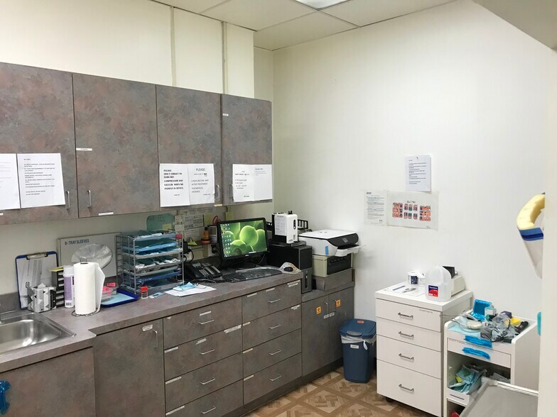 More Photos Of 301-307 N Main St, Santa Ana Storefront For Sale