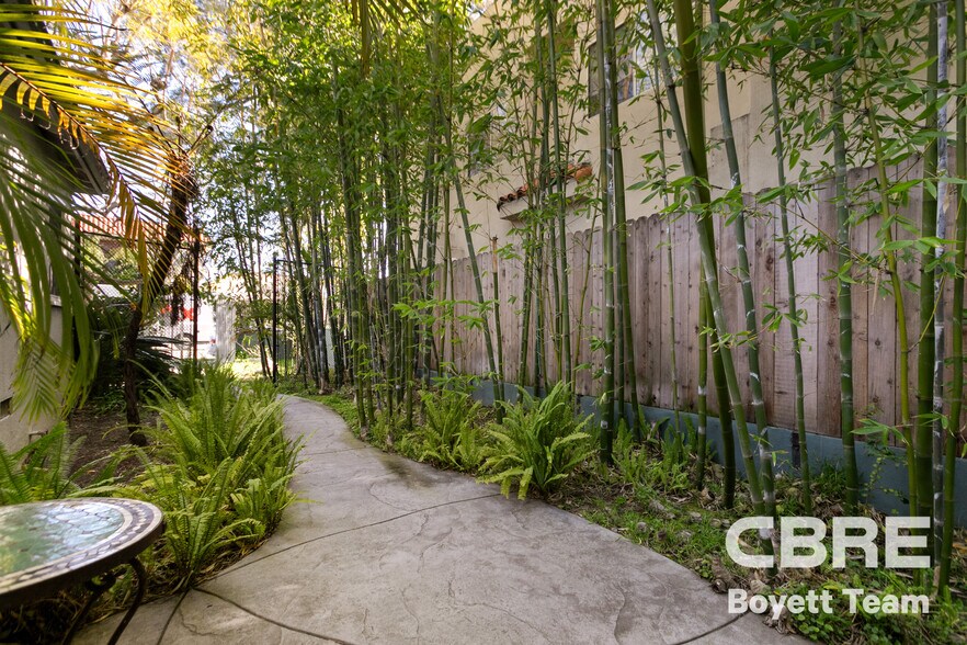 More Photos Of 1453 Centinela Ave, Santa Monica Apartments For Sale