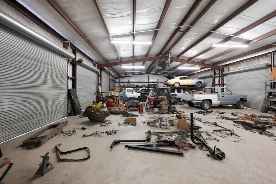 More Photos Of 3224 Goodnight Blvd, Wills Point Flex For Sale