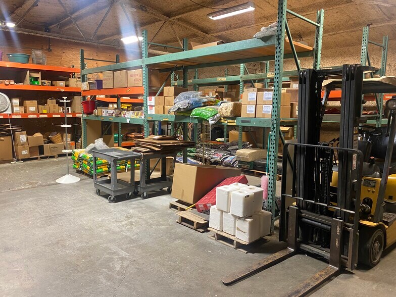 More Photos Of 7642 Beth Bath Pike, Bath Freestanding For Sale