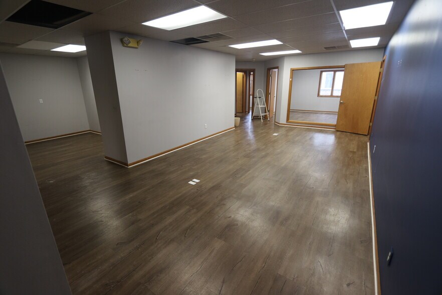 More Photos Of 3471 E Grand River Ave, Howell Office For Lease