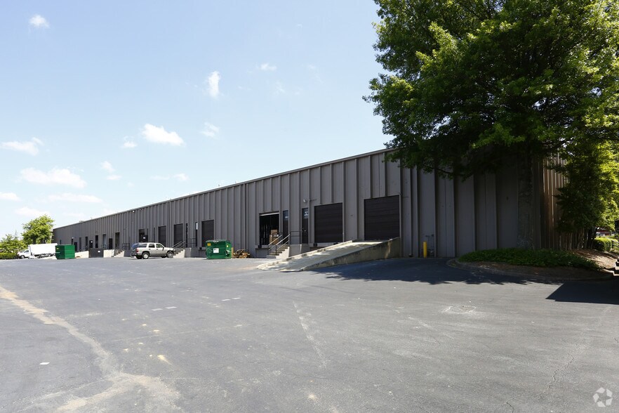 More Photos Of 6649 Peachtree Industrial Blvd, Norcross Unknown For Lease