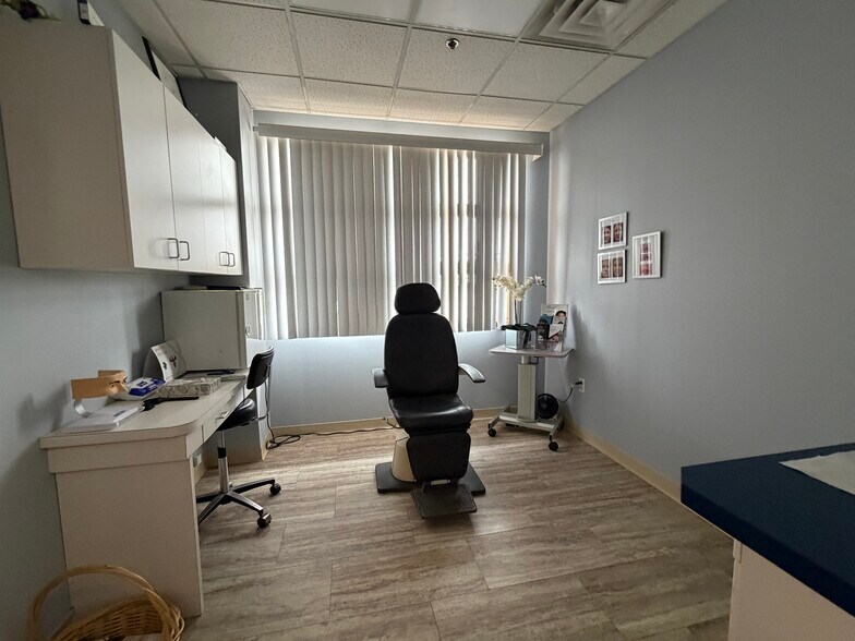 More Photos Of 1550 Richmond Ave, Staten Island Medical For Lease